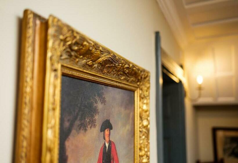 Отель The Wheatsheaf At Beetham