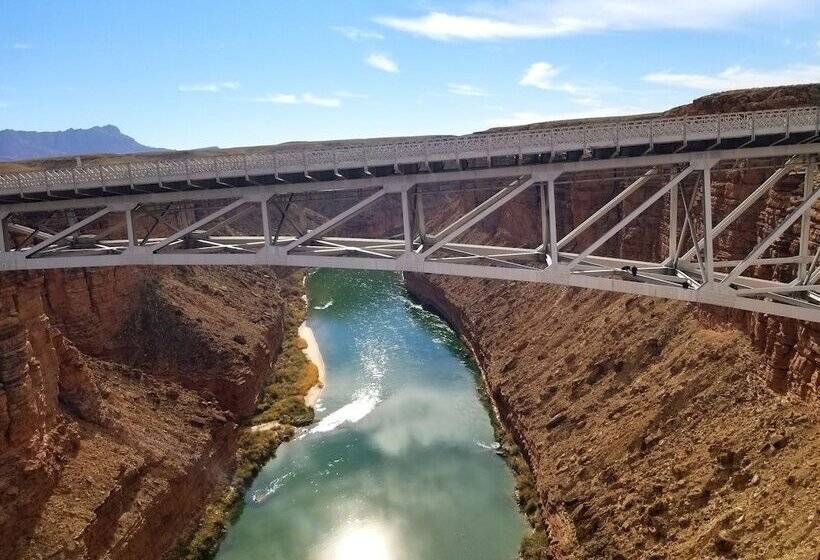 فندق Zion S Most Wanted