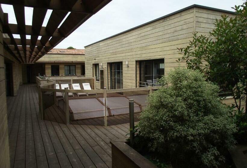 Les Belles époques B&b   Piscine   Terrasses   Brumisateurs   Proche Puy Du Fou