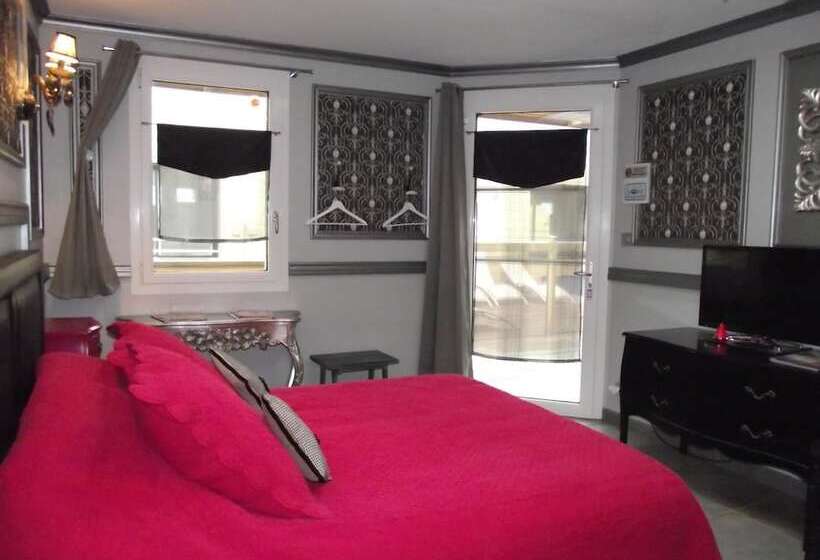 Les Belles époques B&b   Piscine   Terrasses   Brumisateurs   Proche Puy Du Fou