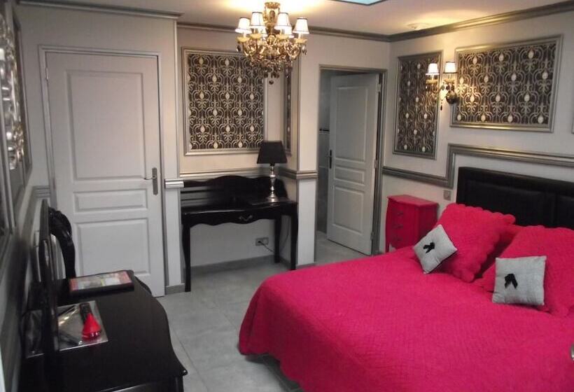 Les Belles époques B&b   Piscine   Terrasses   Brumisateurs   Proche Puy Du Fou