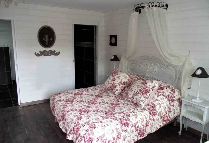 Les Belles époques B&b   Piscine   Terrasses   Brumisateurs   Proche Puy Du Fou