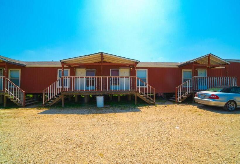 汽车旅馆 Grand Eagle Ford Lodge & Rv Park