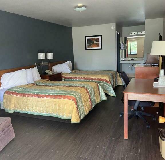 Мотель Redbud Inn