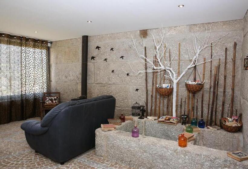 بنسيون Casa Do Escoivo