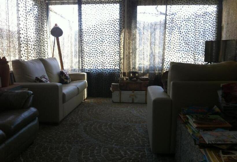 بنسيون Casa Do Escoivo