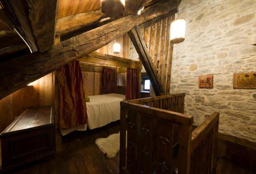 بنسيون Castello Di Zumelle