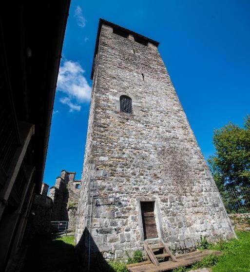 بنسيون Castello Di Zumelle