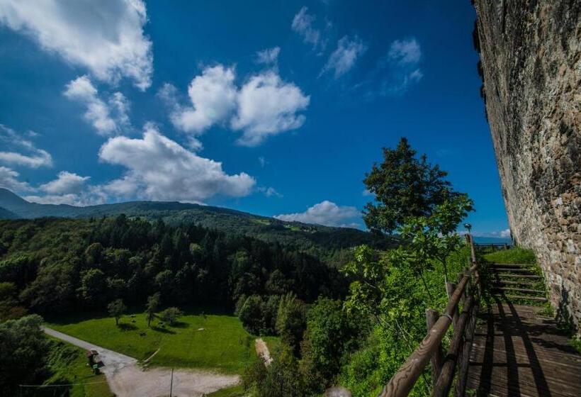 بنسيون Castello Di Zumelle