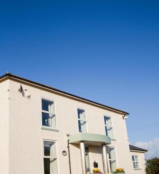 پانسیون Fair Oak House Exeter Airport