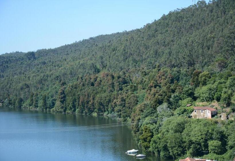 بنسيون Figurino Do Douro