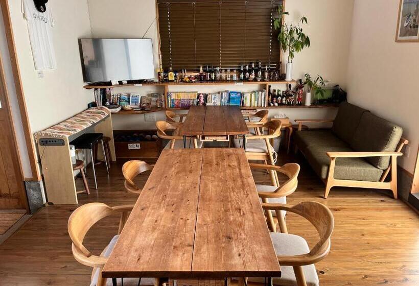 פנסיון Goto Backpackers Pole