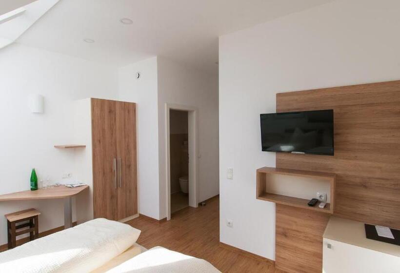 פנסיון Gästehaus Wildpert