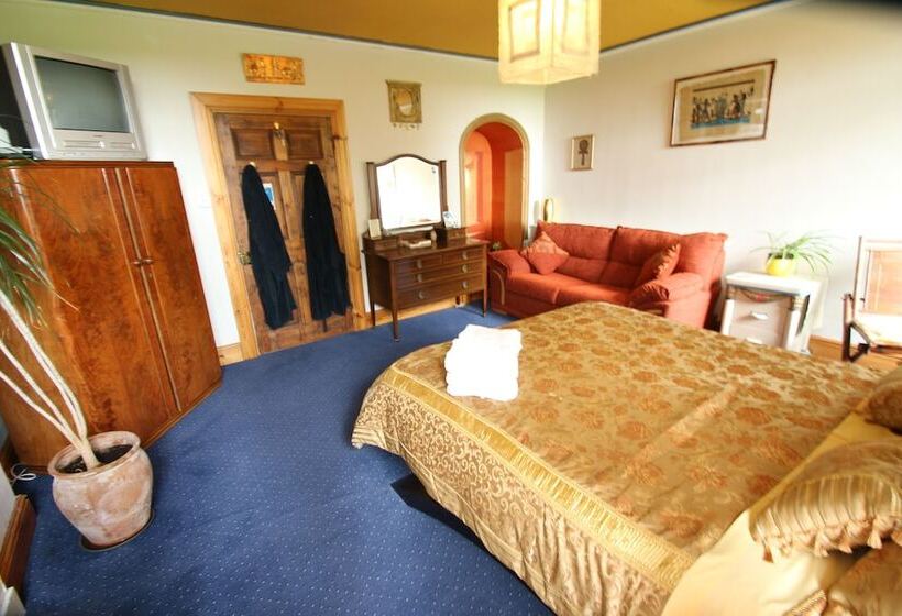 פנסיון Over The Rainbow Vegetarian Guesthouse