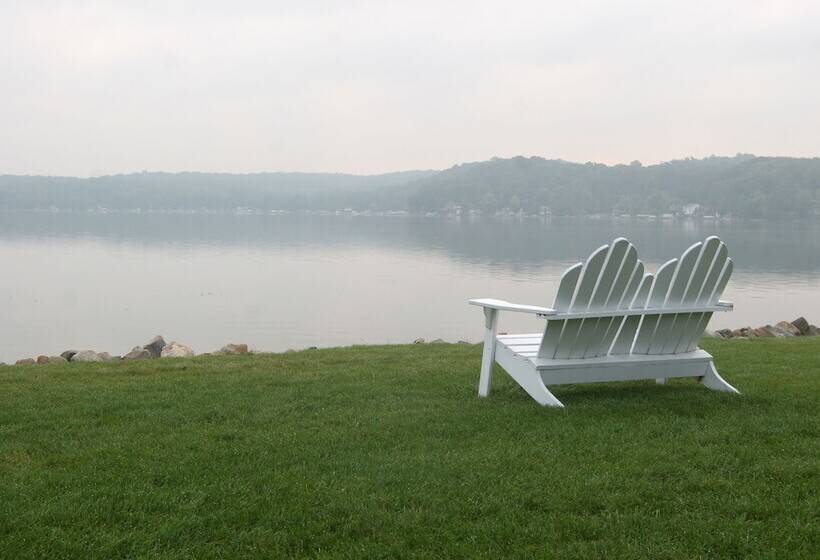 渡假胜地 Bay Pointe Inn