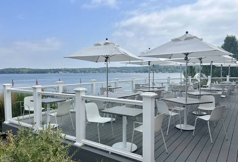 渡假胜地 Bay Pointe Inn