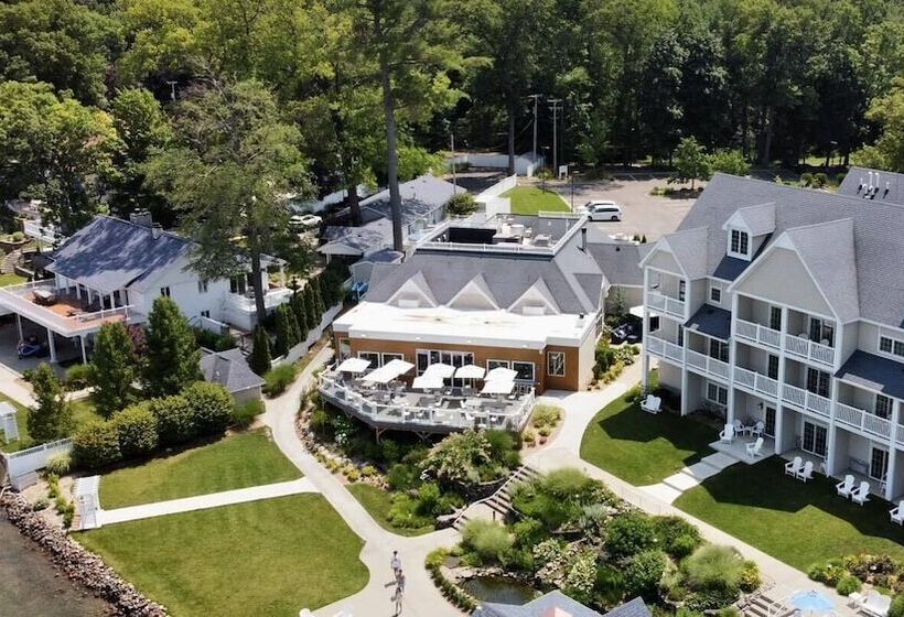 渡假胜地 Bay Pointe Inn