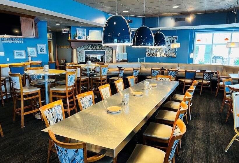 渡假胜地 Bay Pointe Inn