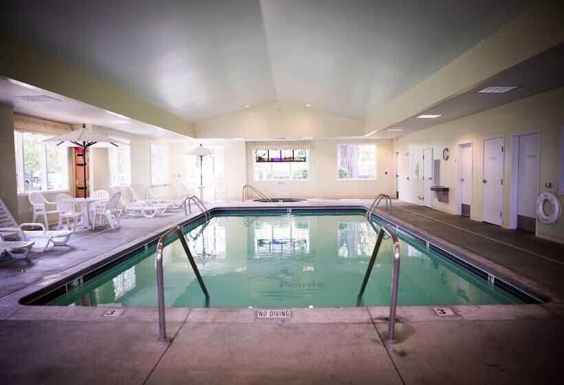 渡假胜地 Bay Pointe Inn