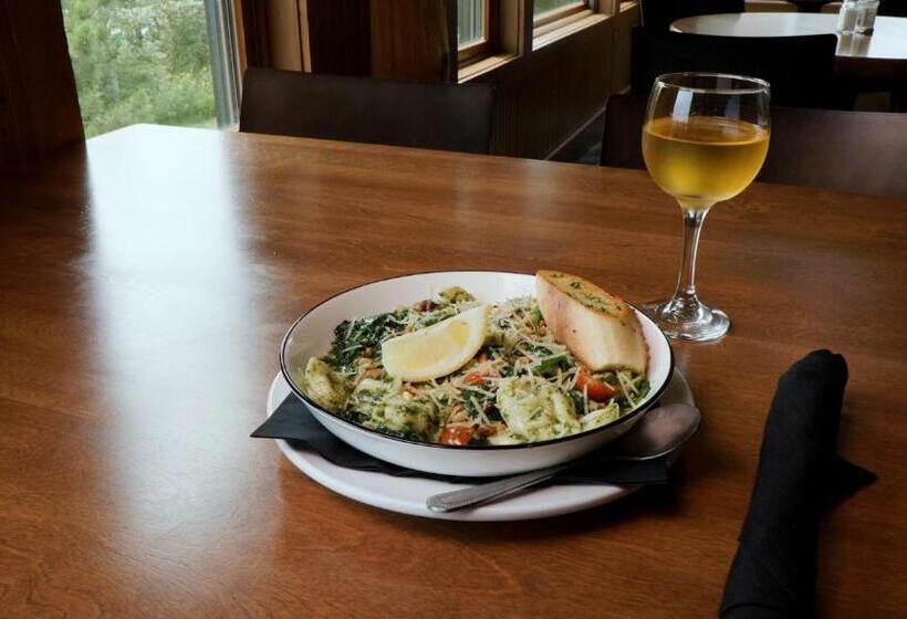 منتجع Grand Superior Lodge