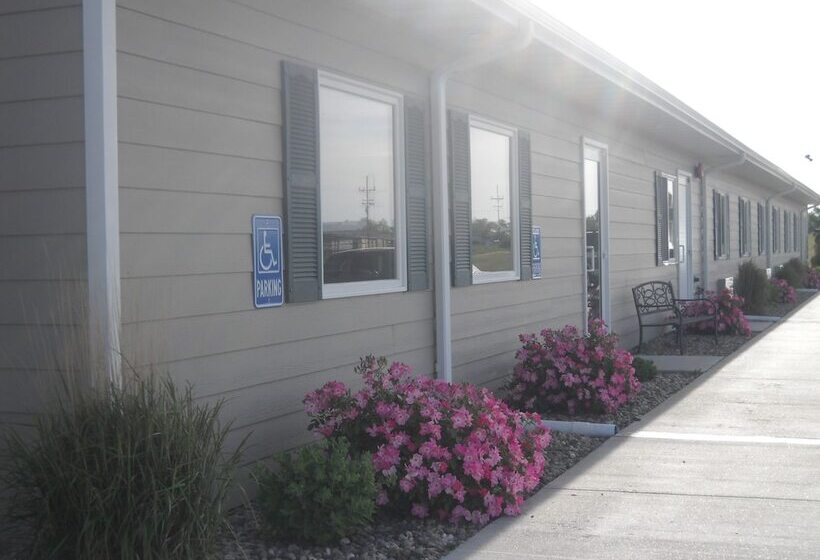 Sandhills Guest House Motel