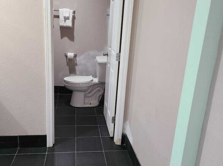 فندق على الطريق Scenic River Inn Wartburg Hwy 27