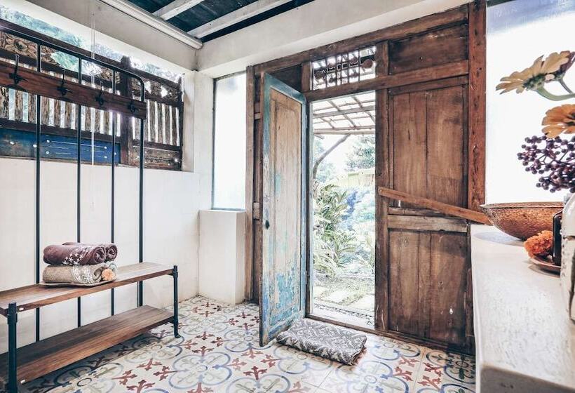 فندق صغير Batukaru Eco Retreat   Adults Only