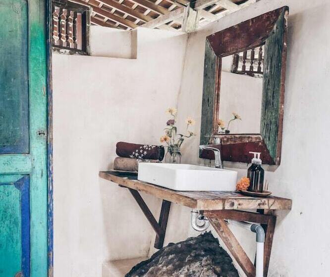 فندق صغير Batukaru Eco Retreat   Adults Only