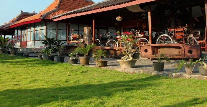 住宿加早餐 Azana Green Resort Pracimantoro