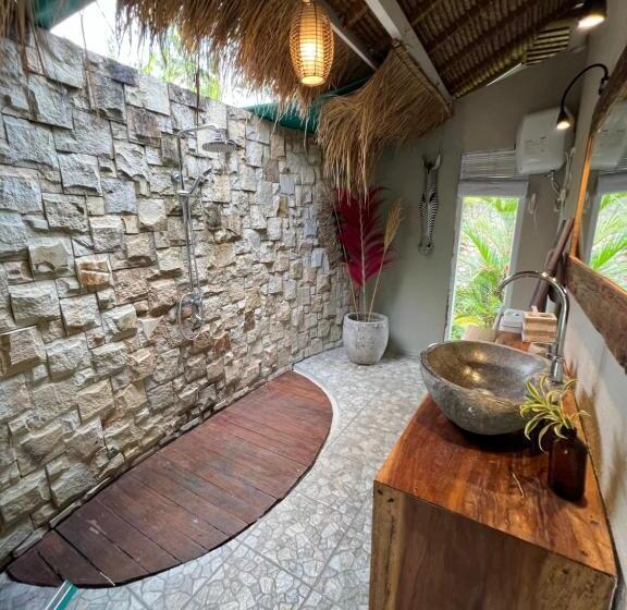مبيت وإفطار Coco Verde Bali Resort