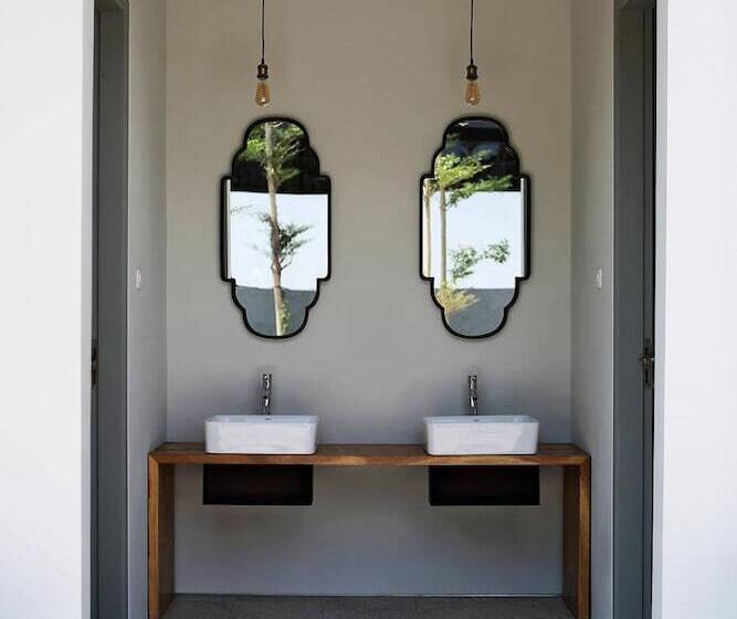 צימר Lovina Life Room & Cafe