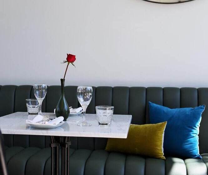 צימר Lovina Life Room & Cafe