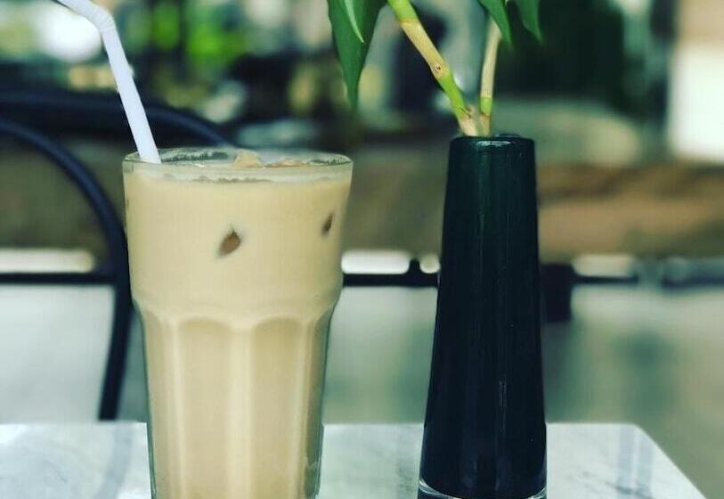 민박 Lovina Life Room & Cafe