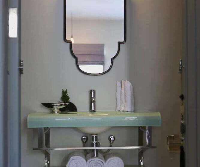 צימר Lovina Life Room & Cafe