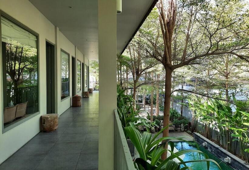 צימר Lovina Life Room & Cafe