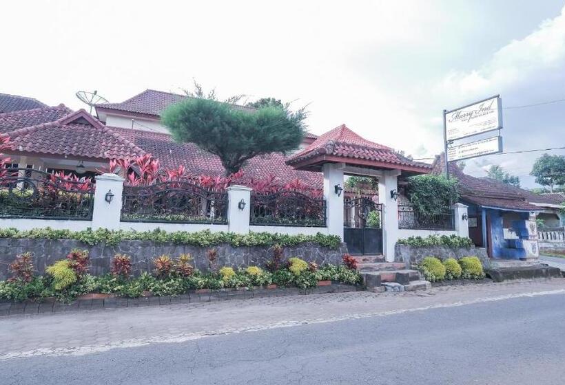 ベッドアンドブレックファースト Marry Ind Gunung Kawi Guest House Malang
