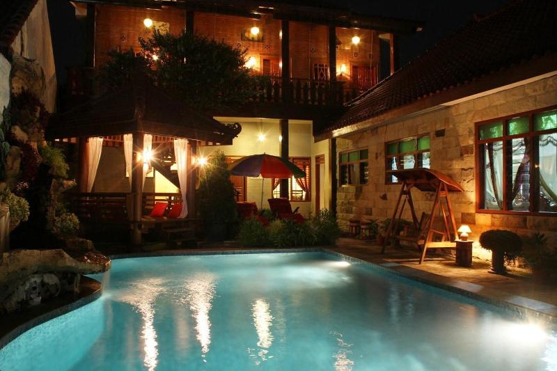 ベッドアンドブレックファースト Marry Ind Gunung Kawi Guest House Malang