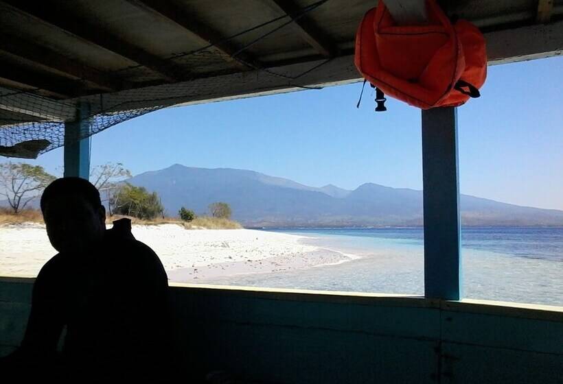 East Lombok Dive Hotel   Hostel