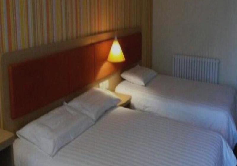 Otel 7 Days Inn Turpan Da Shi Zi