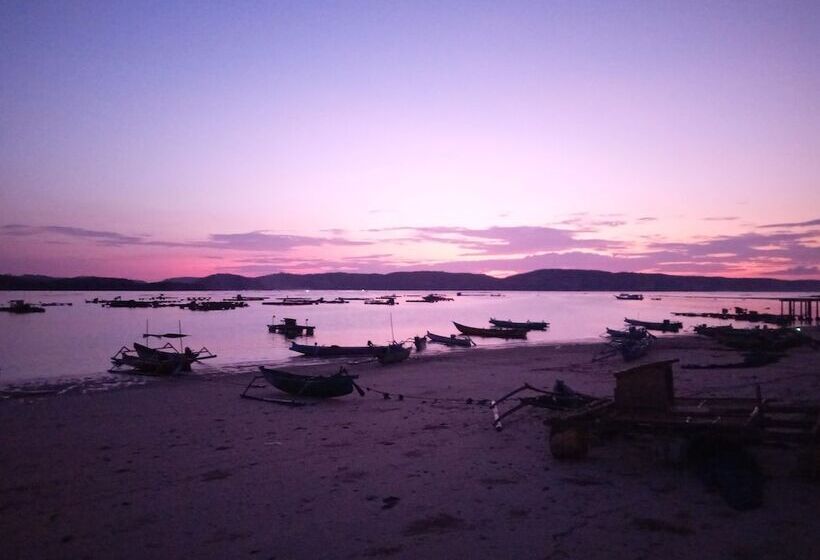 בית מלון כפרי Bale Gerupuk