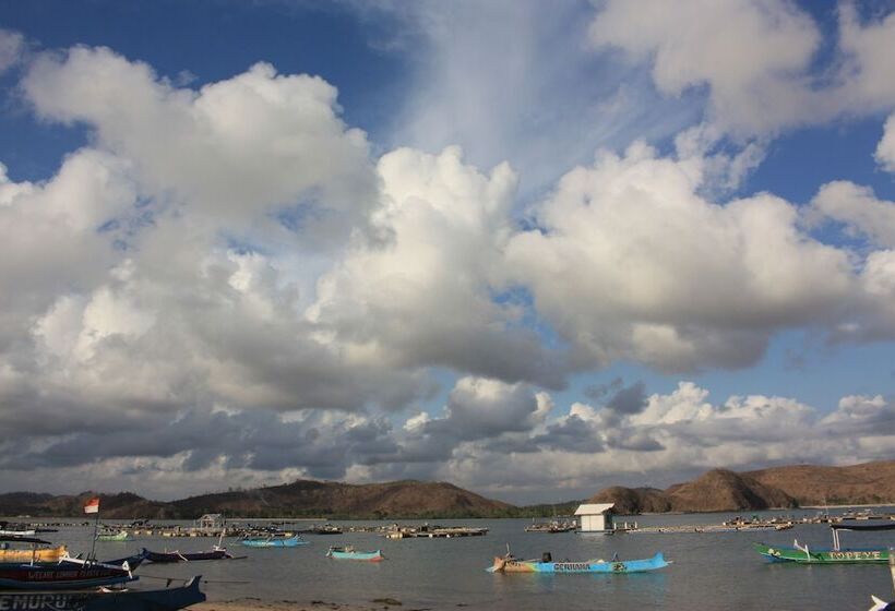 בית מלון כפרי Bale Gerupuk