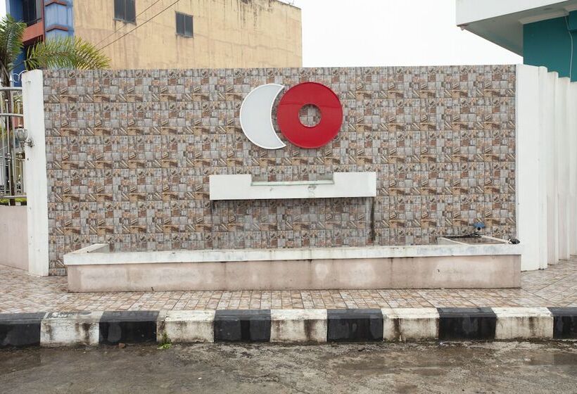 فندق Capital O 1709 Simalungun City