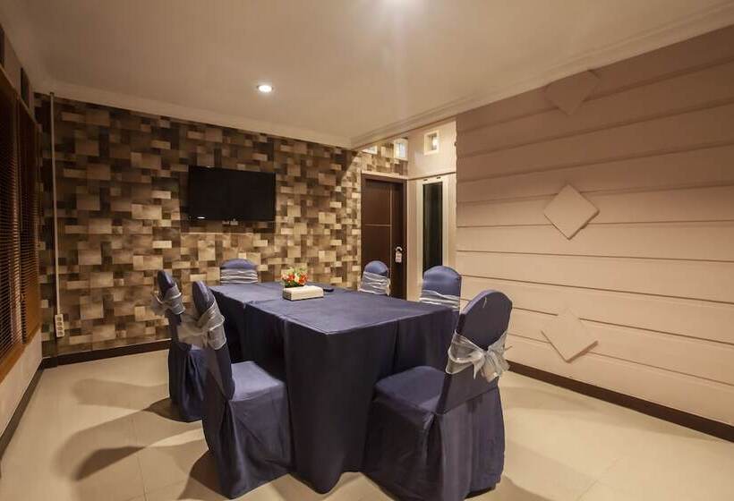 فندق Capital O 1709 Simalungun City