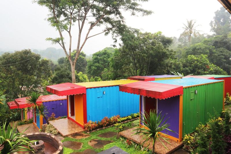 ホテル Container Inn