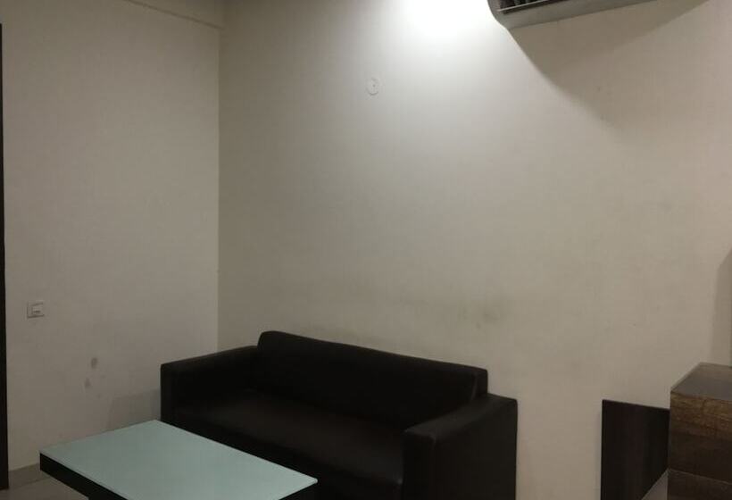 בית מלון כפרי Gold Residency Kurukshetra