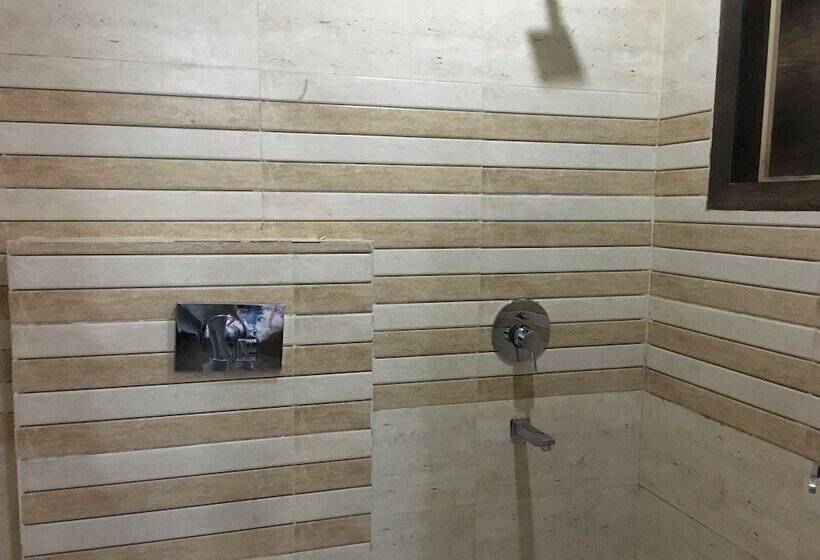 בית מלון כפרי Gold Residency Kurukshetra