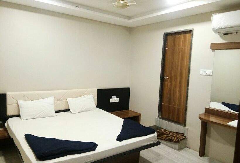 בית מלון כפרי Grand Shivam