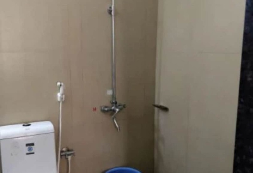 בית מלון כפרי Kasturi International