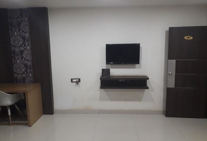 בית מלון כפרי Kasturi International