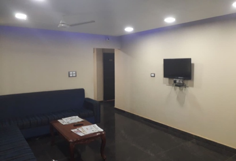 בית מלון כפרי Kasturi International